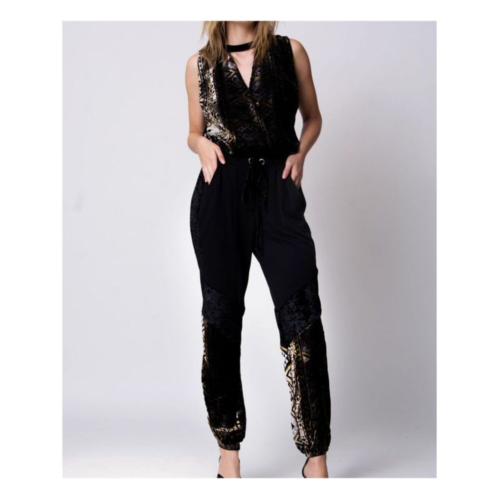 WanderLux Womens Black Snap Opening At Bottom  Velvet Printed Bodysuit S